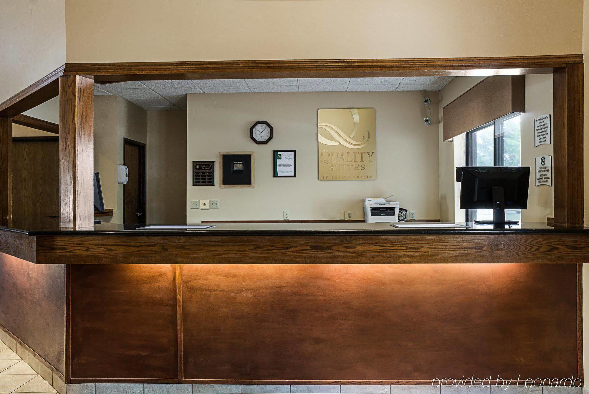 Quality Suites Near West Acres Фарго Экстерьер фото